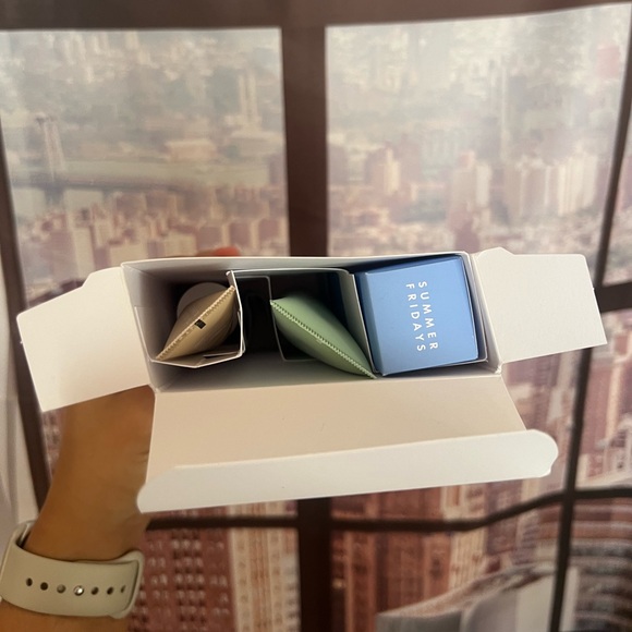 NWT Summer Fridays. The Signature 5 Piece Travel Skincare Set (Perfect Gift!) - Picture 7 of 9